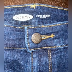 Old Navy Mid Rise Super Skinny Jeans